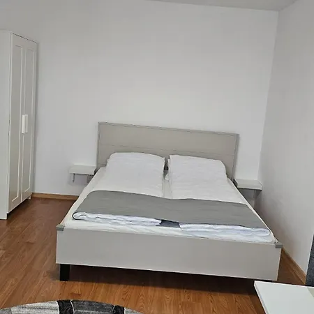 Apartment T&m *