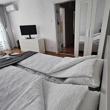 T&m Apartment *