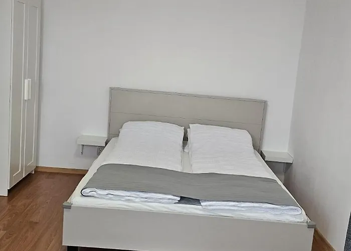 Apartment T&m *